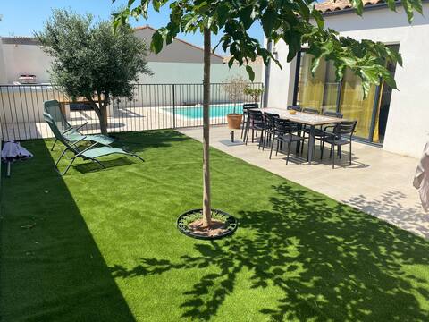 Villa with pool near beaches and Canal du Midi