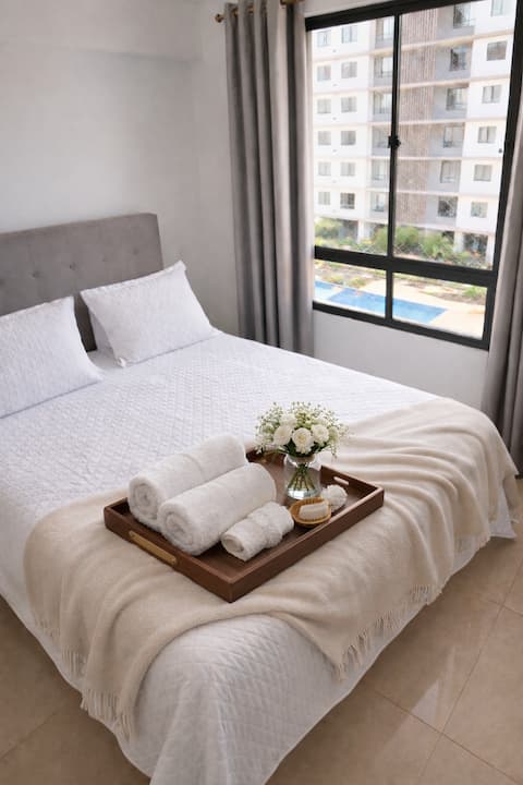 4th floor apartment with an amazing view of the central pool