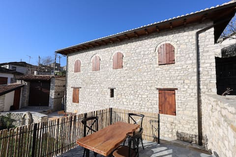 Hera Guest House 2