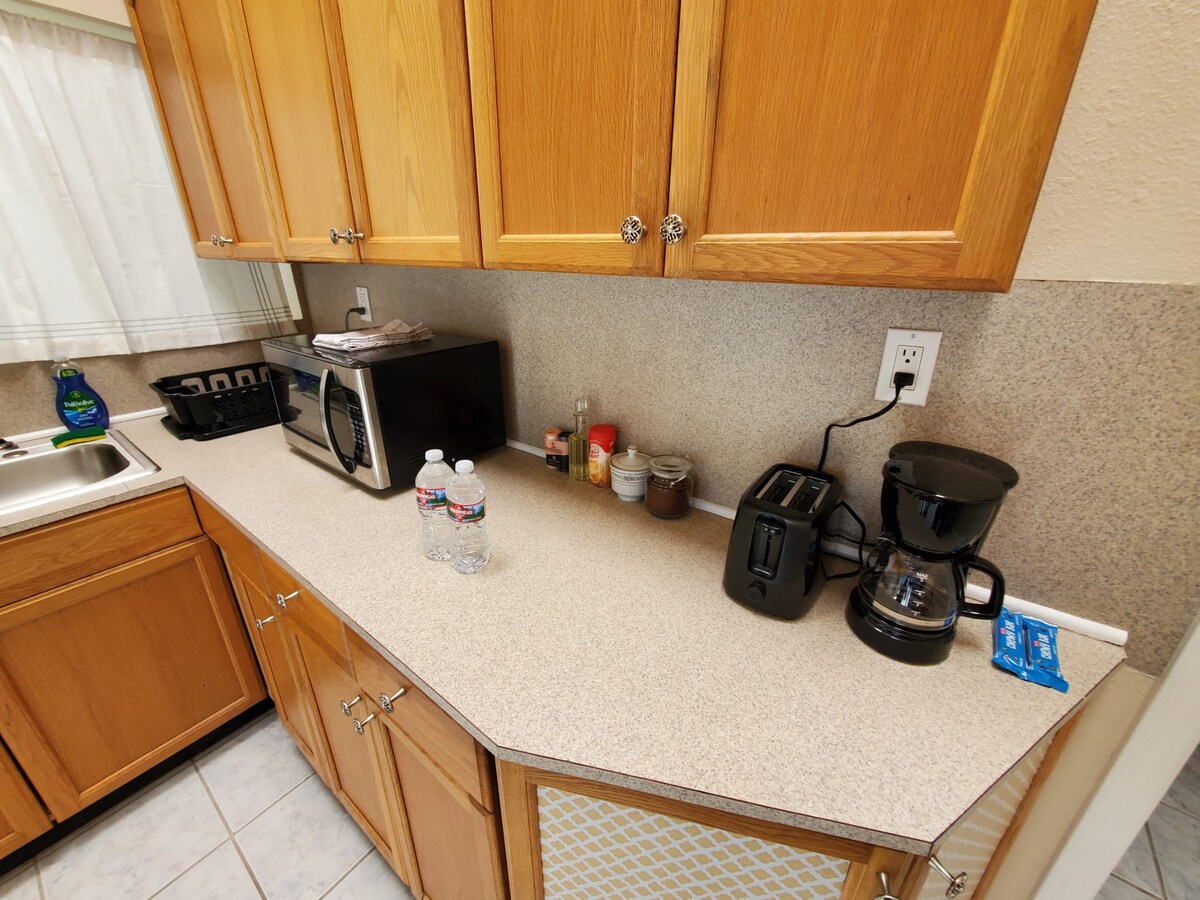 Top performing Airbnb: Cozy private apartment (Free Private Parking) in Alief