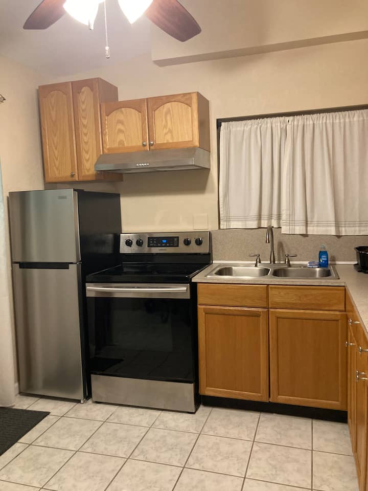 Cozy Private Apartment (Free Private Parking) - Stafford, TX
