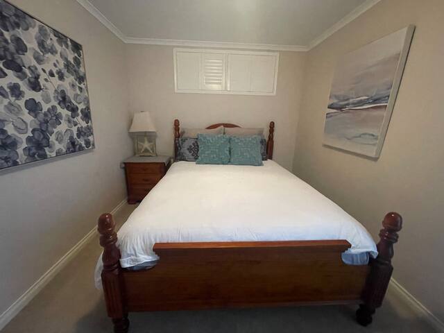 Spectacular EagleBay Family Home gallery image 5