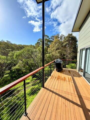 Kanangkal House – nestled within the treetops gallery image 4