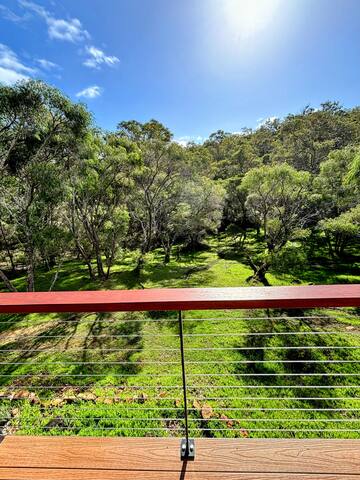 Kanangkal House – nestled within the treetops gallery image 5