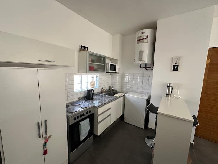 Monoambiente con balcón en Parque Chacabuco