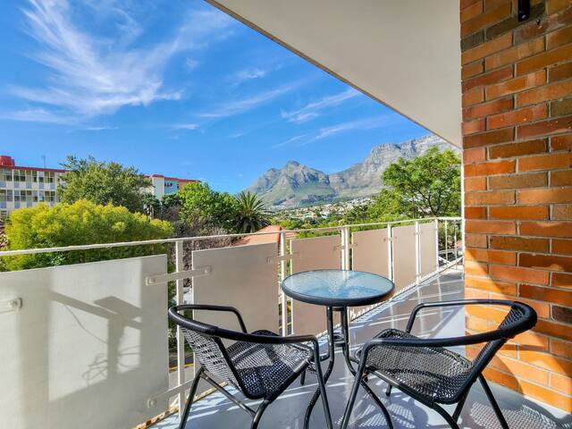 Urban Apartment in Gardens gallery image 3