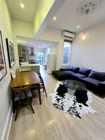 Spacious Luxury 4-Bedroom -near Grand prix/ Beach