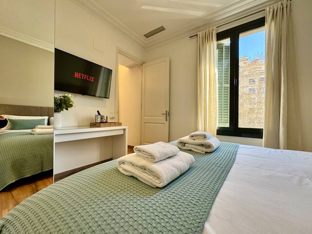 Where Elegance Meets Modernity on Diagonal 5PP gallery image 3