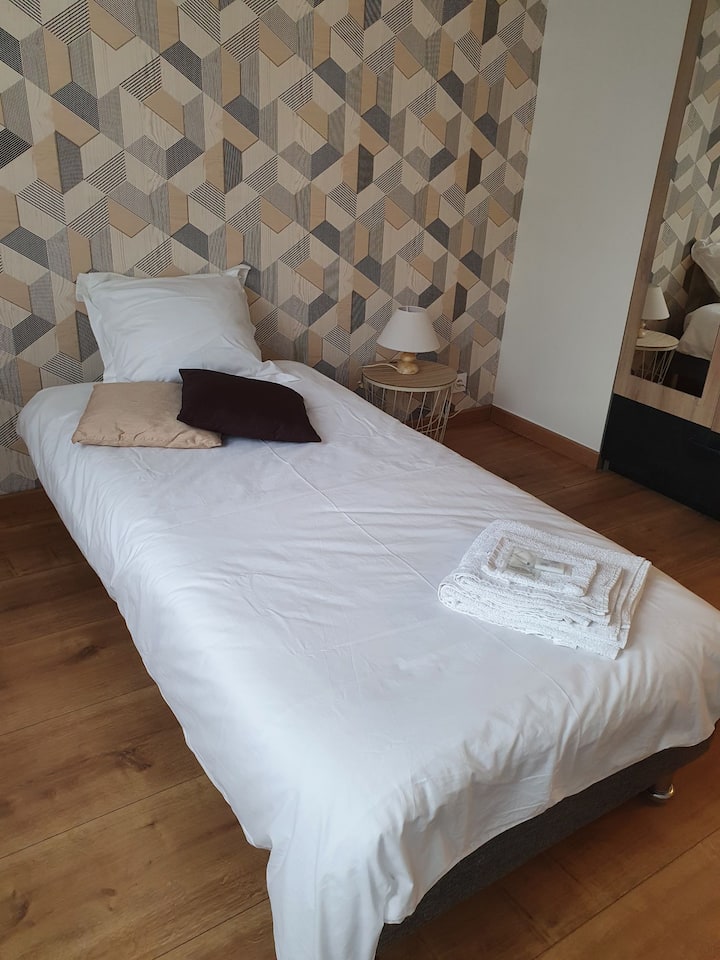 СПАЛНА СОБА 3