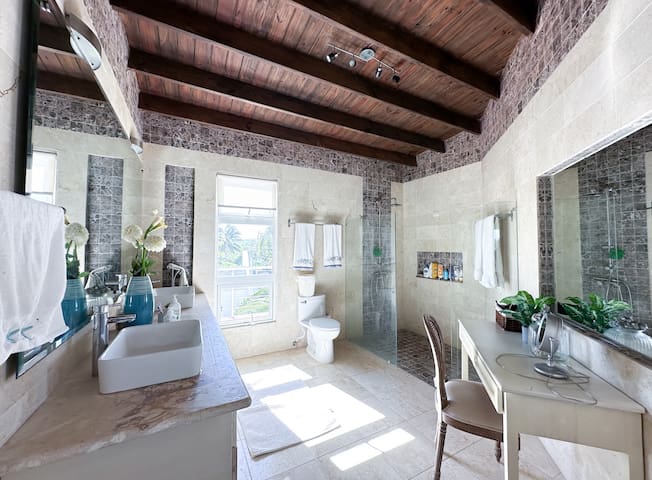 Mango House Apartments managed Airbnb listing 1