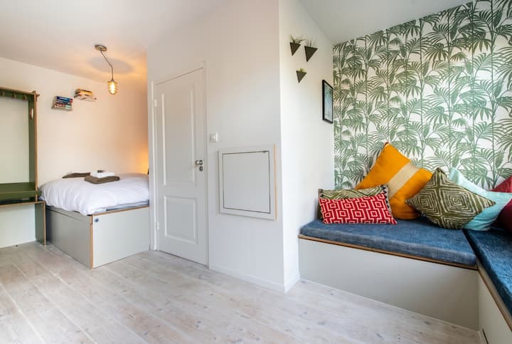 Canal-view Studio In The Jordaan - Amsterdam