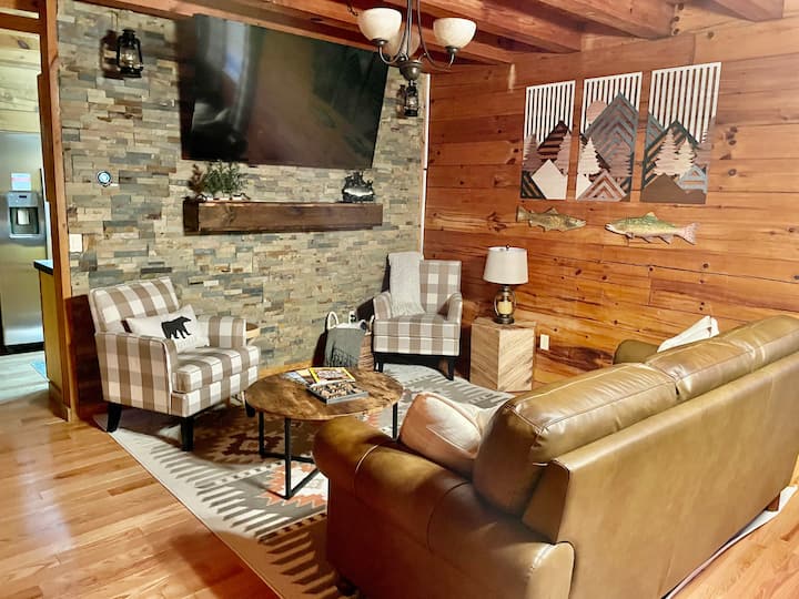 Clover Creek Cabin - Maggie Valley, NC