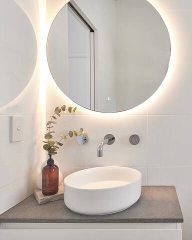 Warriewood Gem gallery image 2