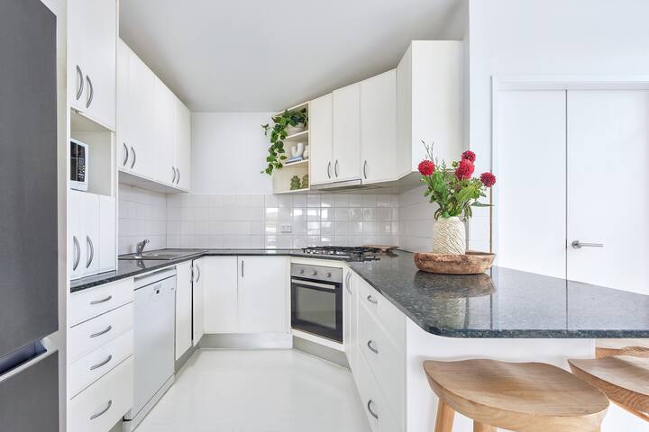 Warriewood Gem gallery image 5