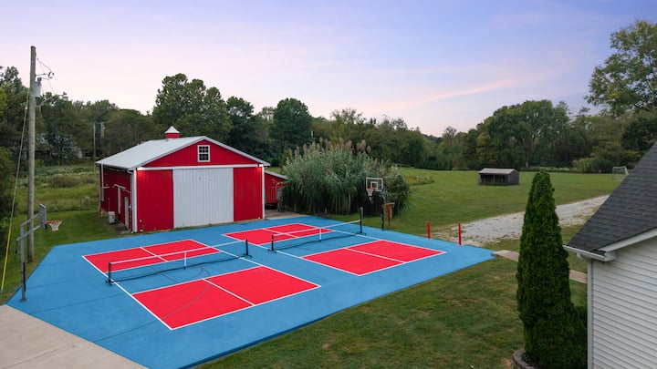 Barn+House~Pickleball~Basketball~30 Acres~Workout
