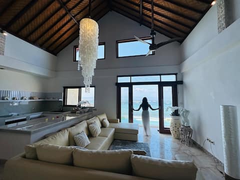 Oceanfront | Infinity Pool |Luxury 3 BDRM|Discount