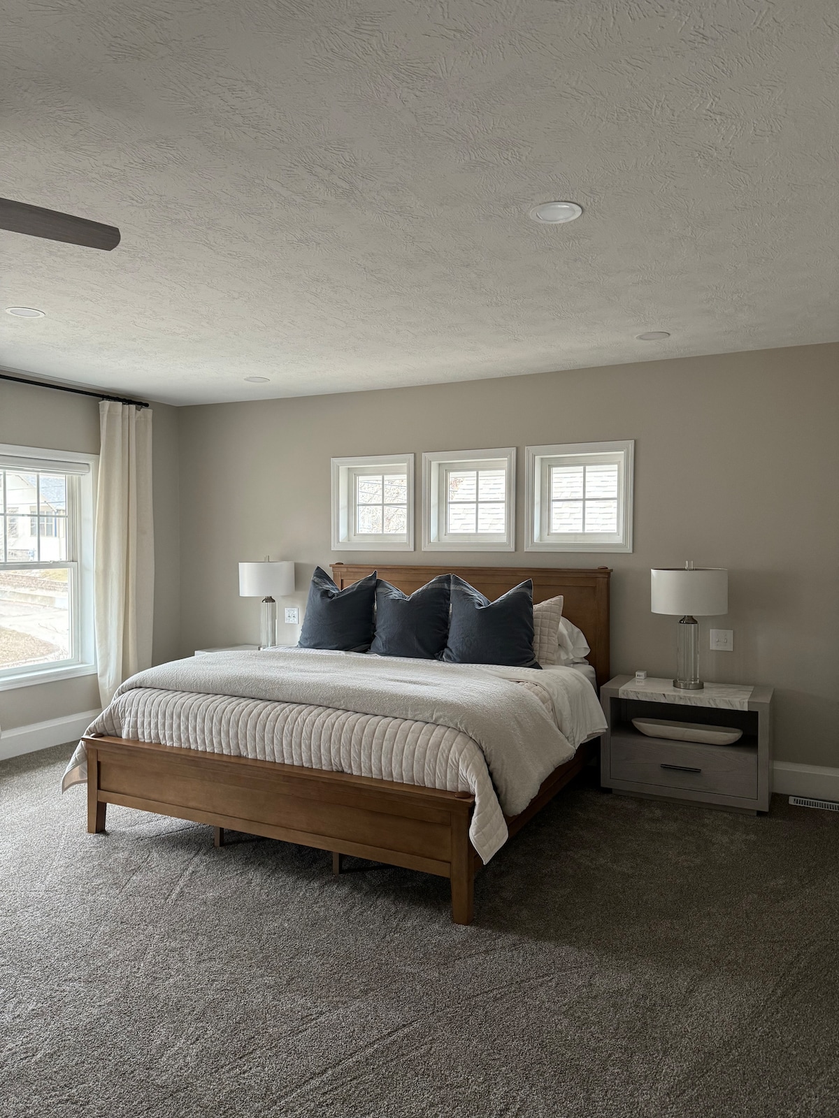 საძინებელი 1