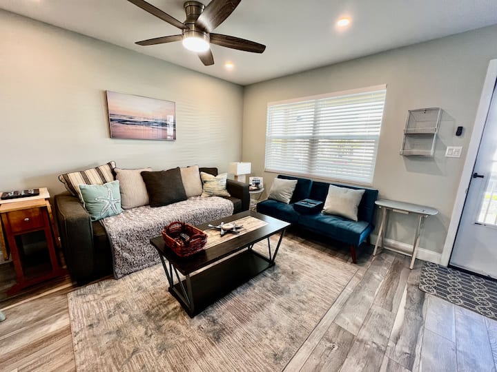 Treasure Isle Beach Escape Vacay Or Remote Working - Gulfport, FL