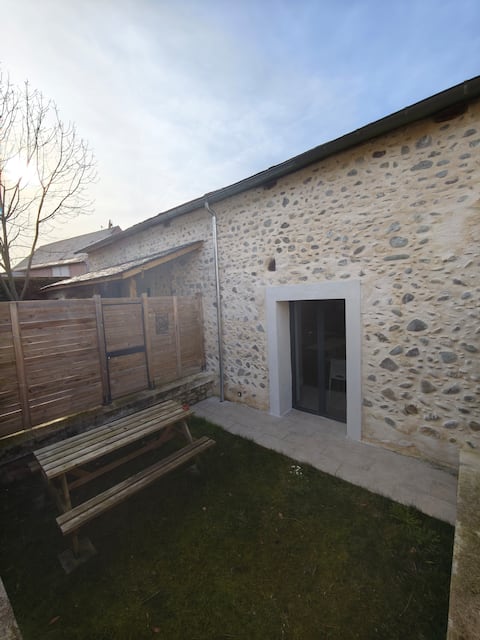 2 bedroom air-conditioned duplex