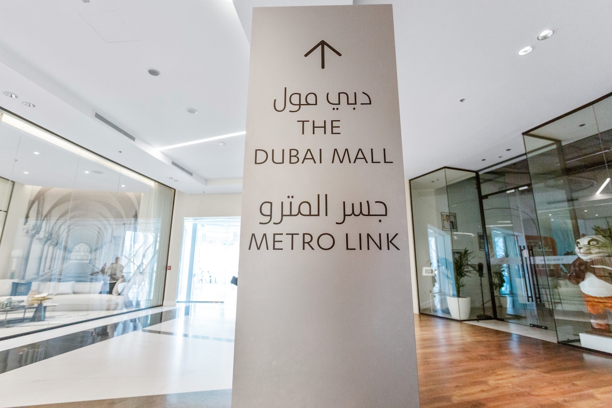 1 Bedroom Furnished Apartment with Full Burj Khalifa View | Burj Vista · II 5