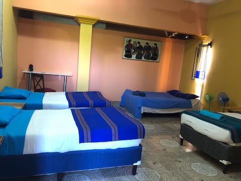 La Casa Colorada - Triple Room