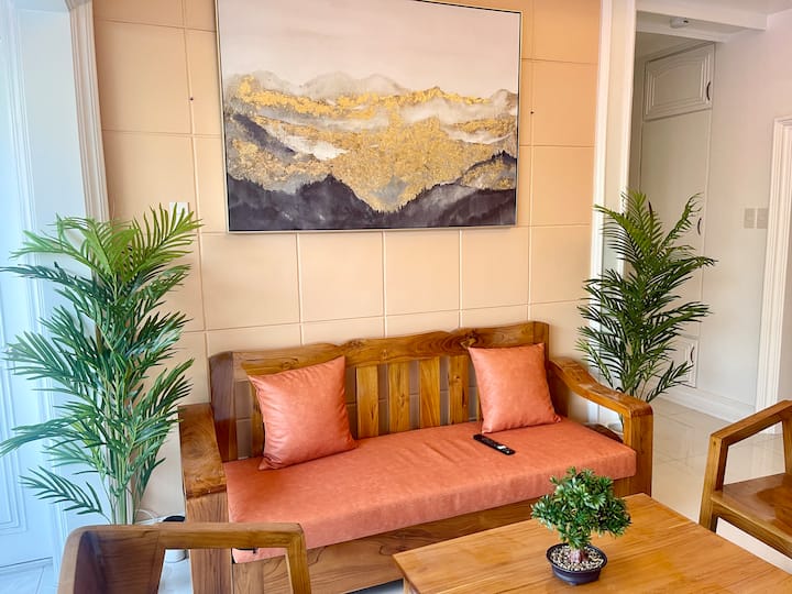Jules’prime Location,extra Spacious,w/free Parking - Iloilo City