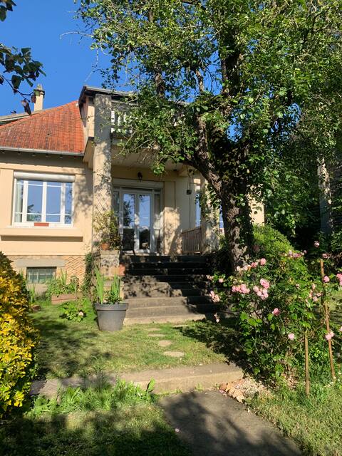 Family-friendly house near Paris