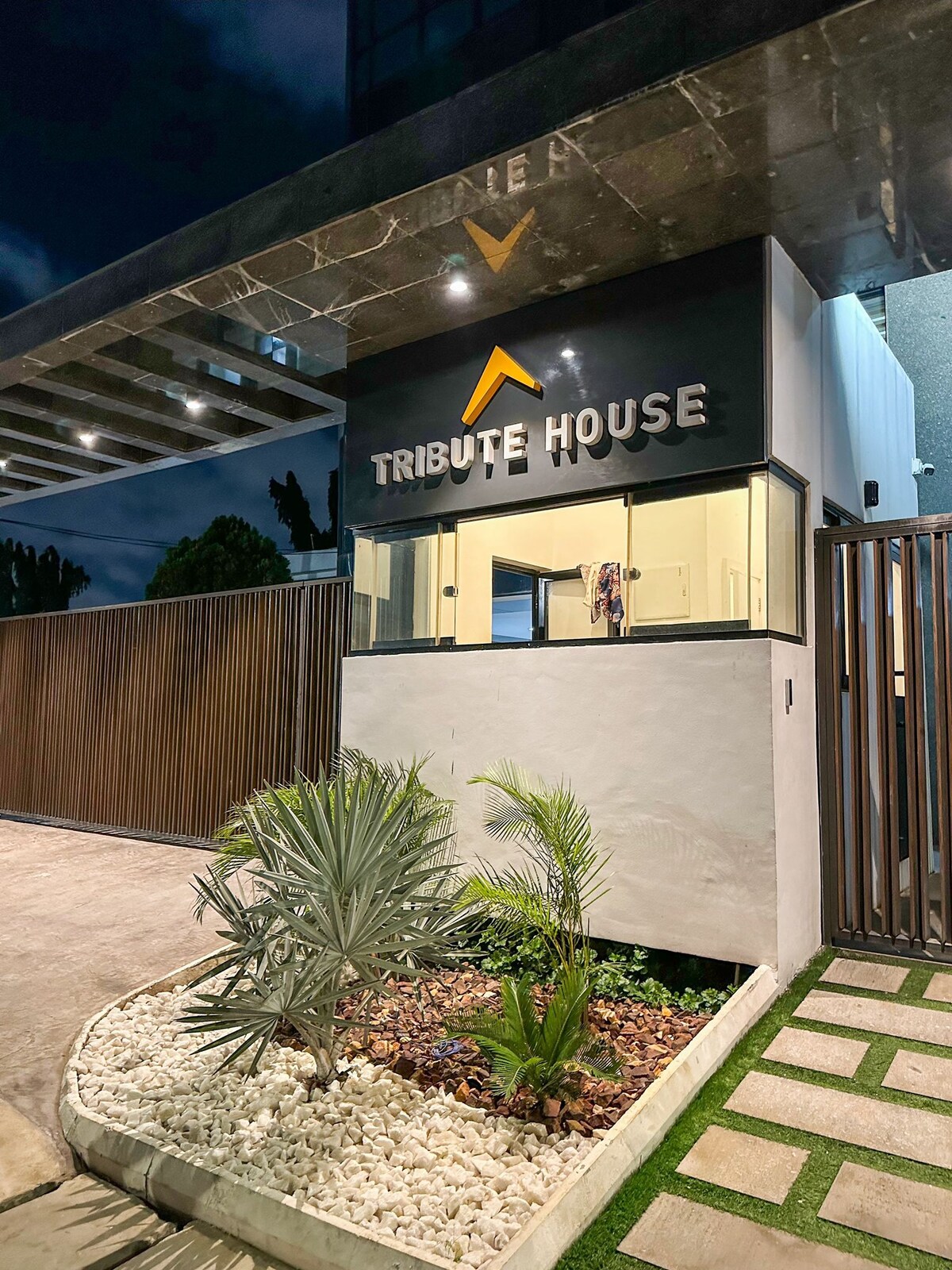 EasyStay Premier 2BDR @Tribute House - Flats for Rent in Accra, Greater  Accra Region, Ghana - Airbnb