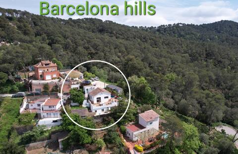 Forest retreat and swimming pool next to Barcelona