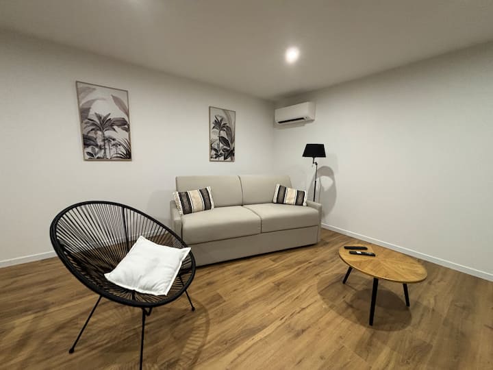 Logement Avec Garage Proche Mer Méditerranée - Sigean