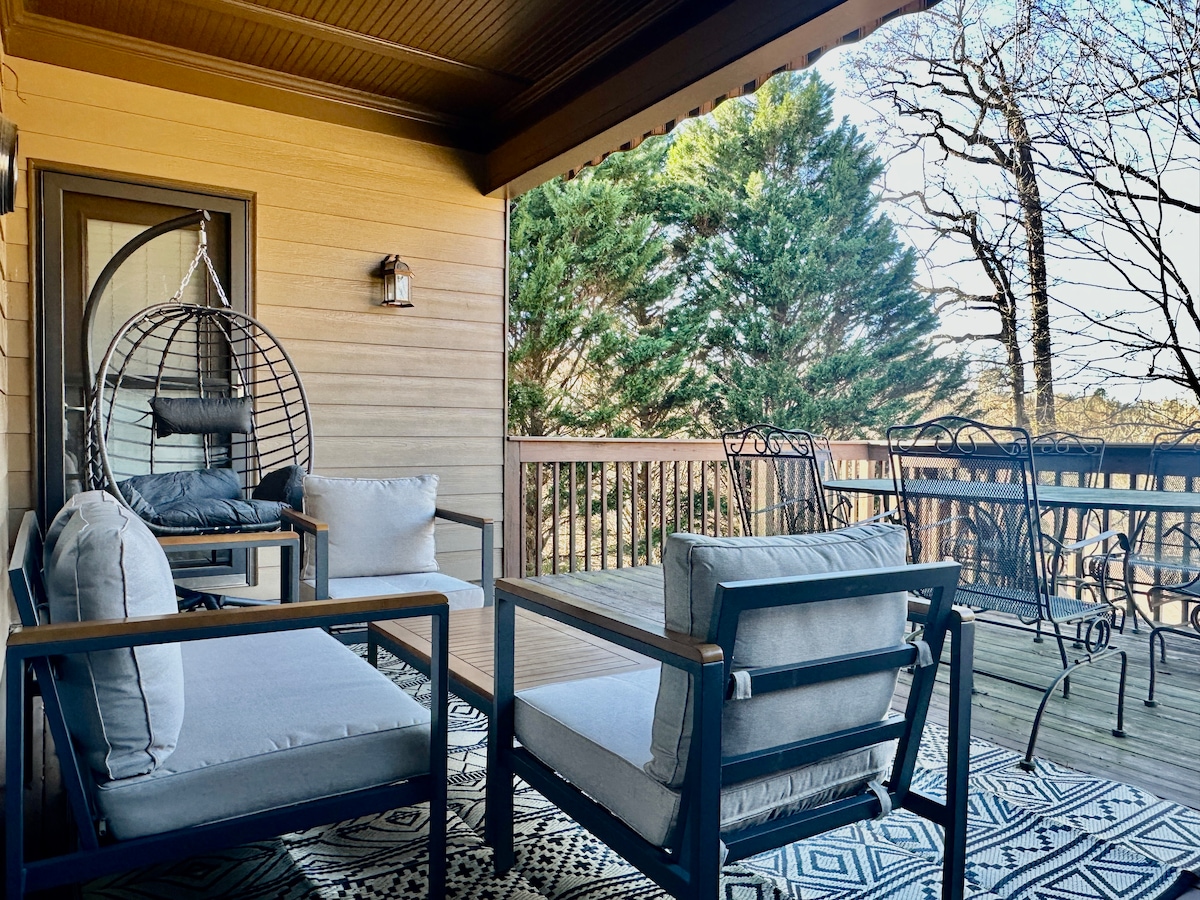 Spacious 4BR Retreat | Road Atlanta & Château Élan