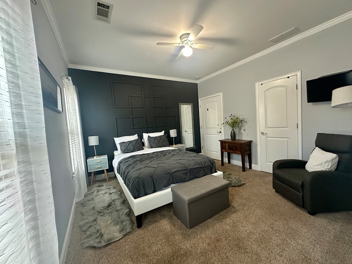 Spacious 4BR Retreat | Road Atlanta & Château Élan