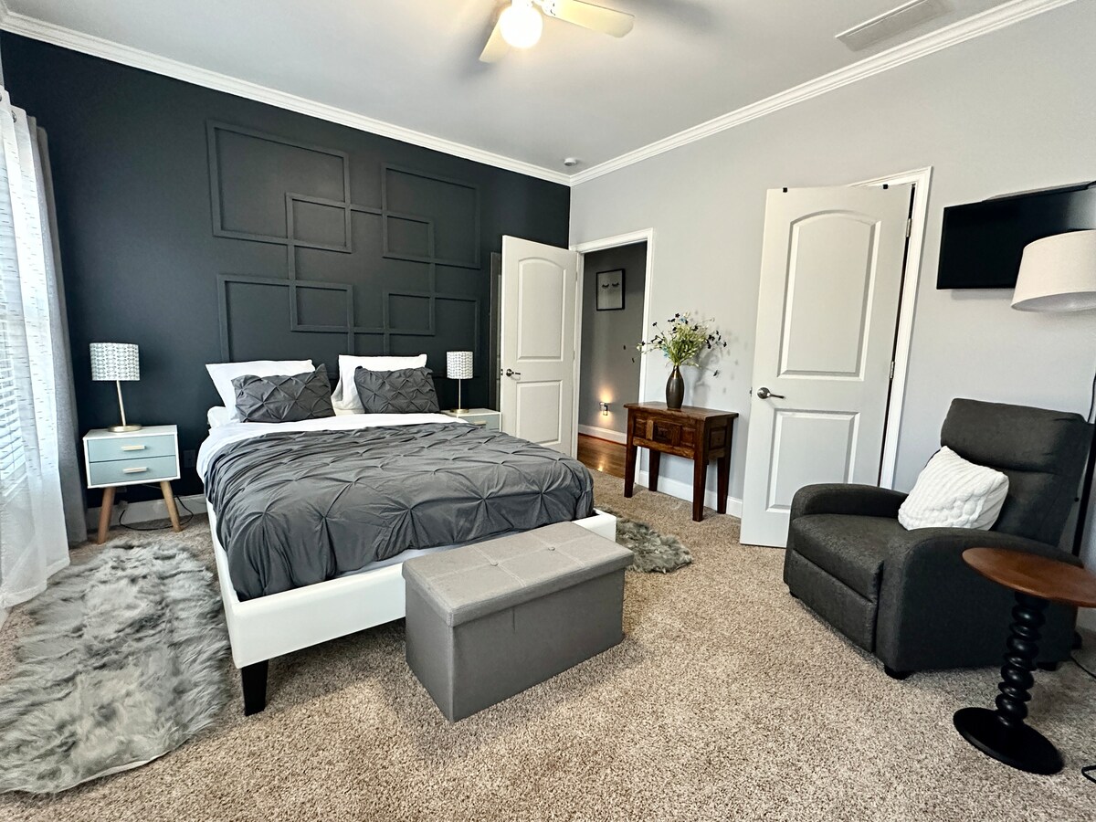 Spacious 4BR Retreat | Road Atlanta & Château Élan