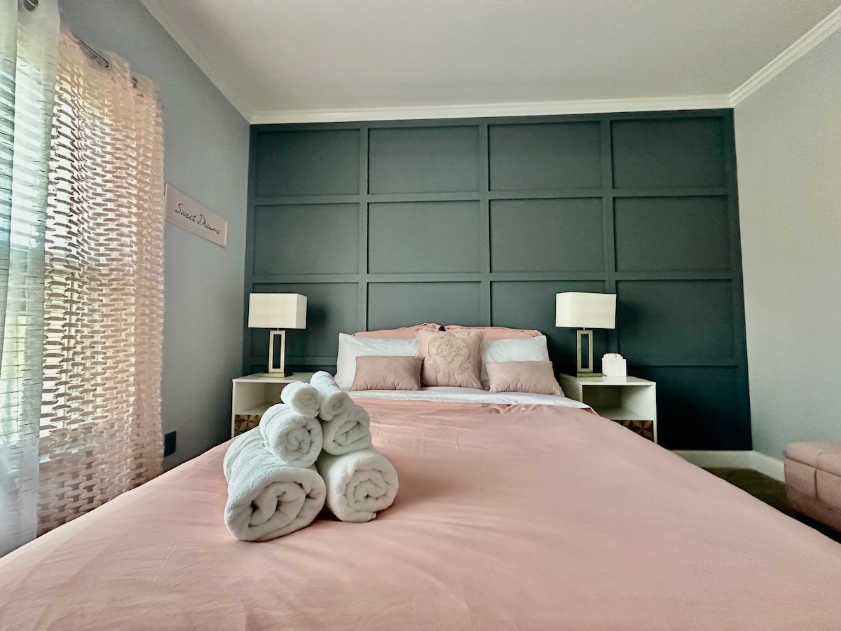 Spacious 4BR Retreat | Road Atlanta & Château Élan