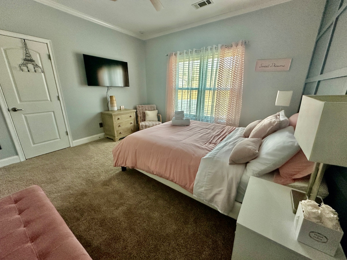 Spacious 4BR Retreat | Road Atlanta & Château Élan