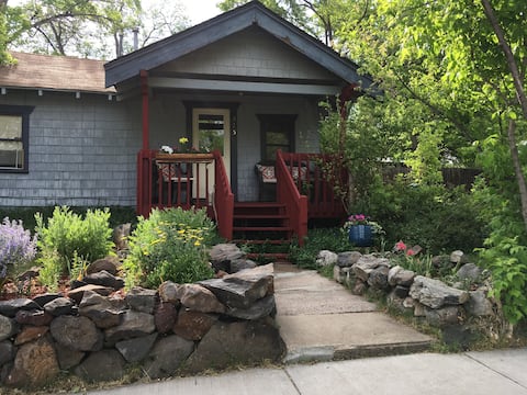 Walk Downtown-Cozy House
