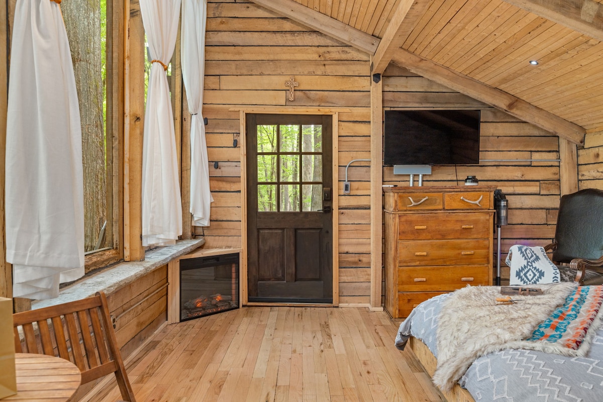 Creekside Cabin - Cabins for Rent in Florence, Alabama, United States