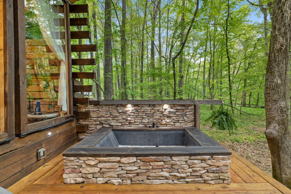 Creekside Cabin - Cabins for Rent in Florence, Alabama, United States