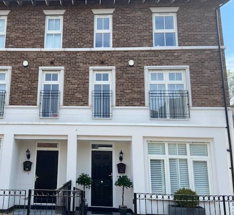 Beautiful town house in the heart of Knutsford