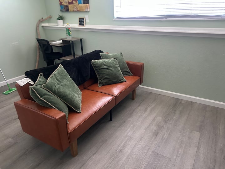 2bd Gem Near Peterson Base And Airport! - Colorado Springs, CO