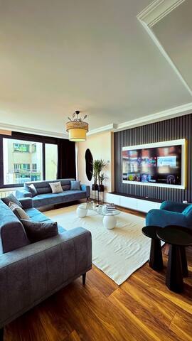 Deluxe Serenity Bosphorus viewed city center Apt. gallery image 2