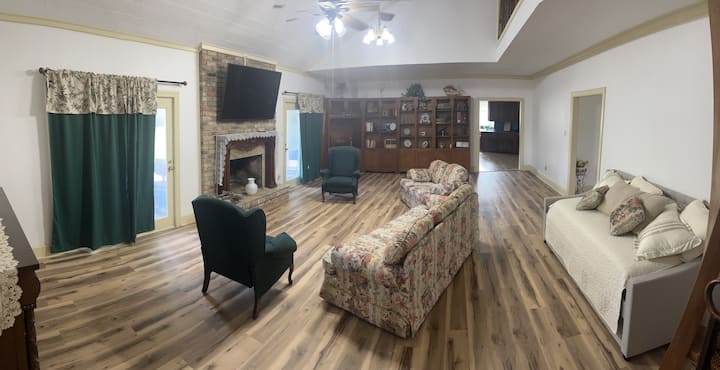 Cozy Bayou -  Home On Bayou - Houma, LA