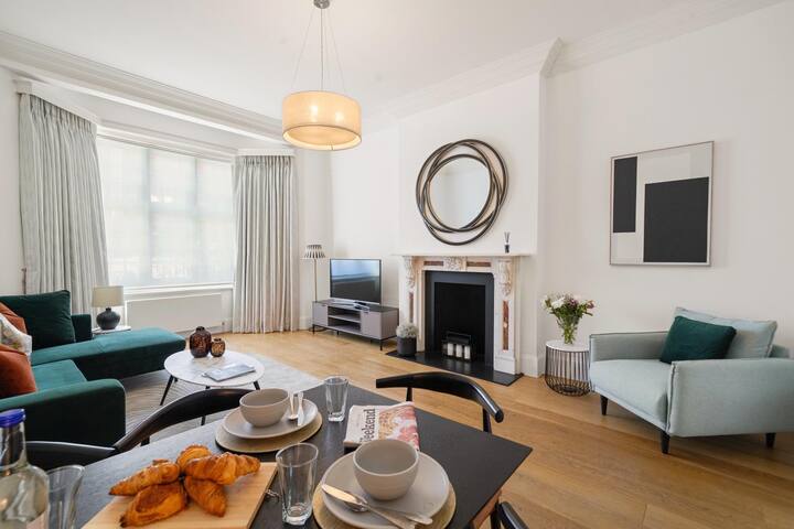 HS1 – Stylish 3-Bed near Kensington High Street gallery image 2