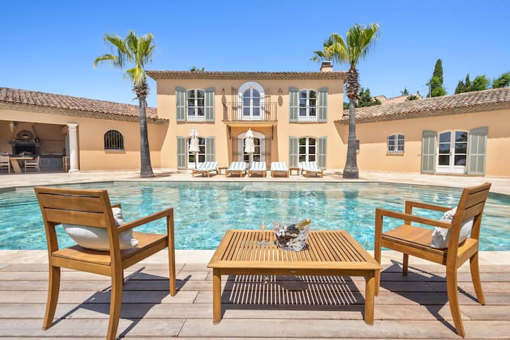 Luxe Villa In Grimaud - Côte d'Azur