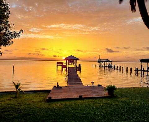 Waterfront Sunrise on Lake George, FL