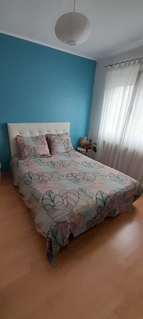 Top performing Airbnb: House 150 m from the metro in Bois Blancs