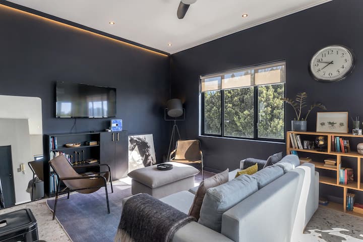 Two-bedroom Penthouse Views! - Cape Town