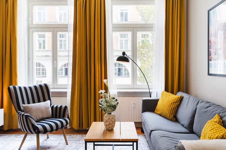 100m to old town | priv. parking | 100%walkability