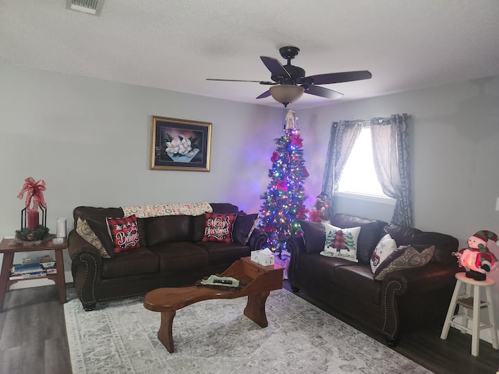 At Home On The Ave. - Hattiesburg, MS