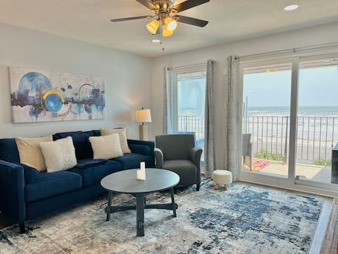 Top performing Airbnb: Seaside Delight|OCEAN VIEW| Walk to Beach| POOL in Galveston